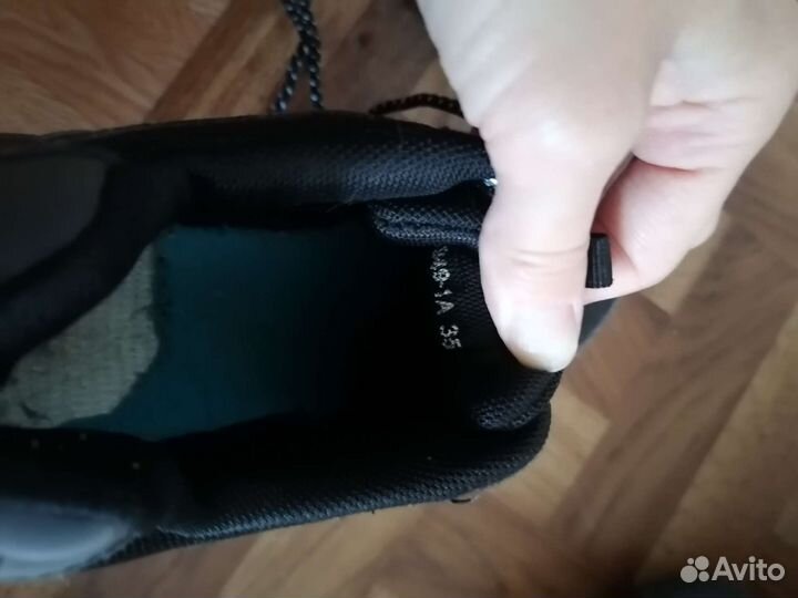Кроссовки для девочки