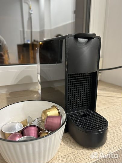 Кофемашина nespresso essenza mini