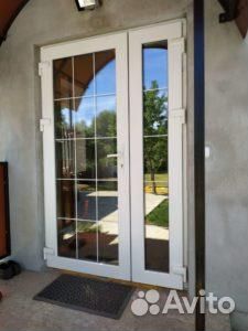 Пластиковые двери входные