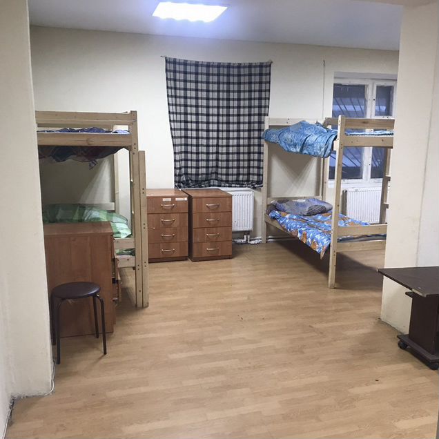 Койко-место 40 м² в 4-к., 2/2 эт.