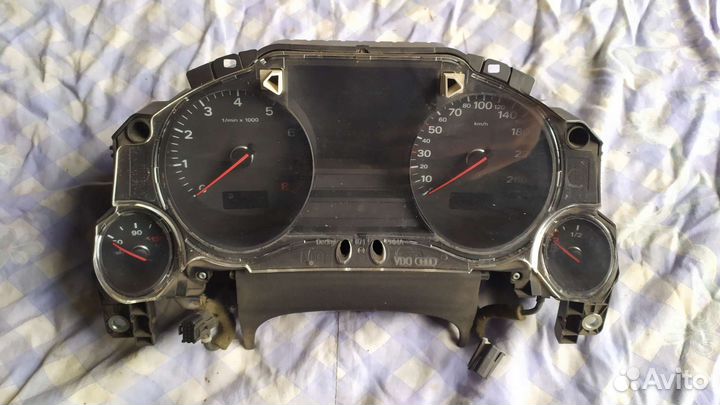 Панель приборов широкий экран Ауди а8 д3
