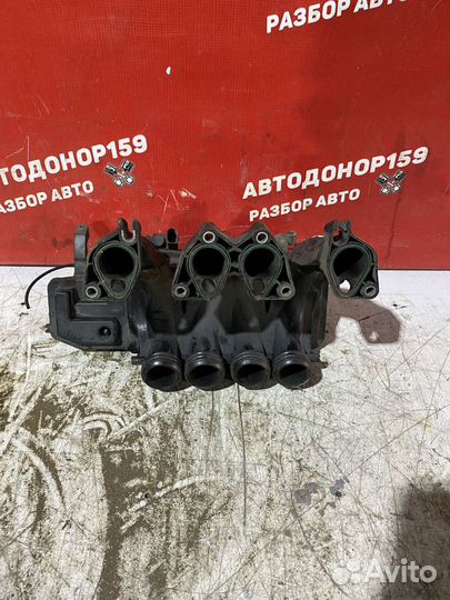 Volkswagen Golf 4, 1.6, впускной коллектор