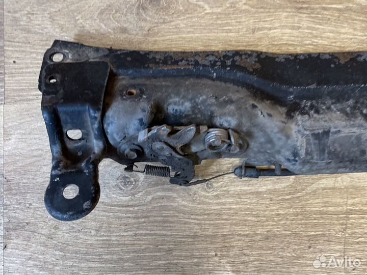 Пежо 406 планка верхняя капота