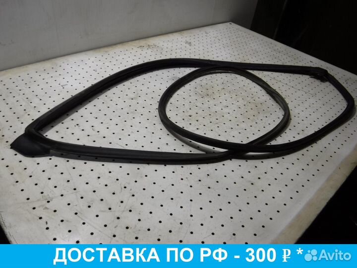 Уплотнитель проёма Toyota Camry V40