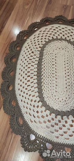 Коврик вязаный