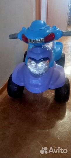 Детский квадроцикл на аккумуляторе