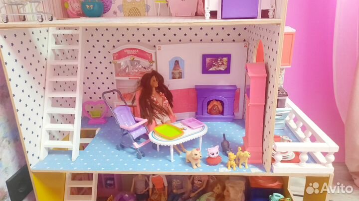 Кукольный домик с мебелью деревянный