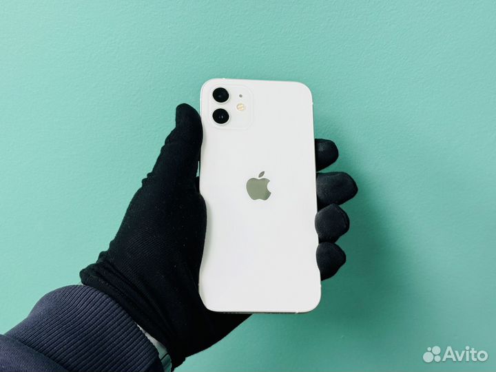 iPhone 12, 64 ГБ
