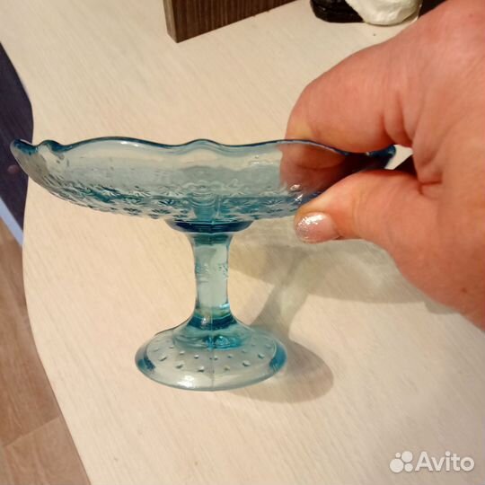 Ваза для фруктов на ножке цветное стекло СССР