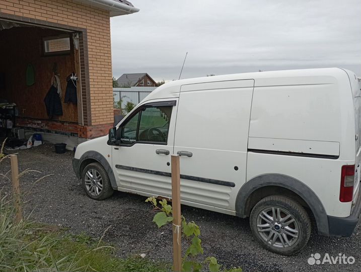 Ford Transit Connect цельнометаллический, 2005