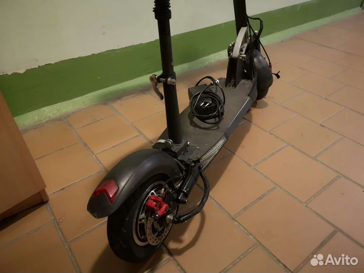 Электросамокат Kugoo m4