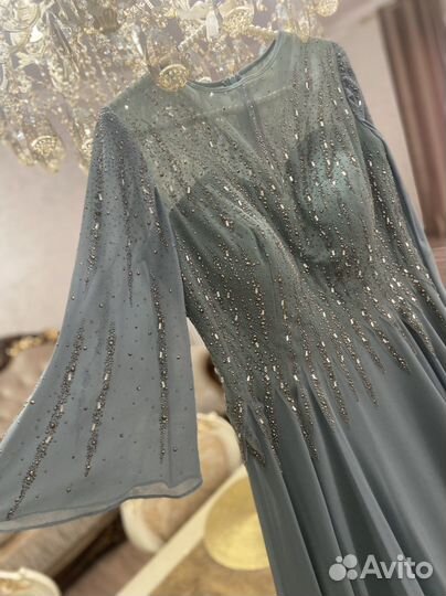 Вечернее платье