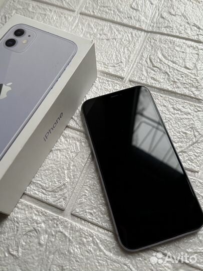 iPhone 11, 64 ГБ