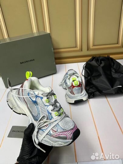 Кроссовки женские от balenciaga runner