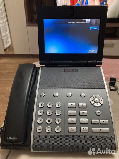 IP Телефон Polycom VVX