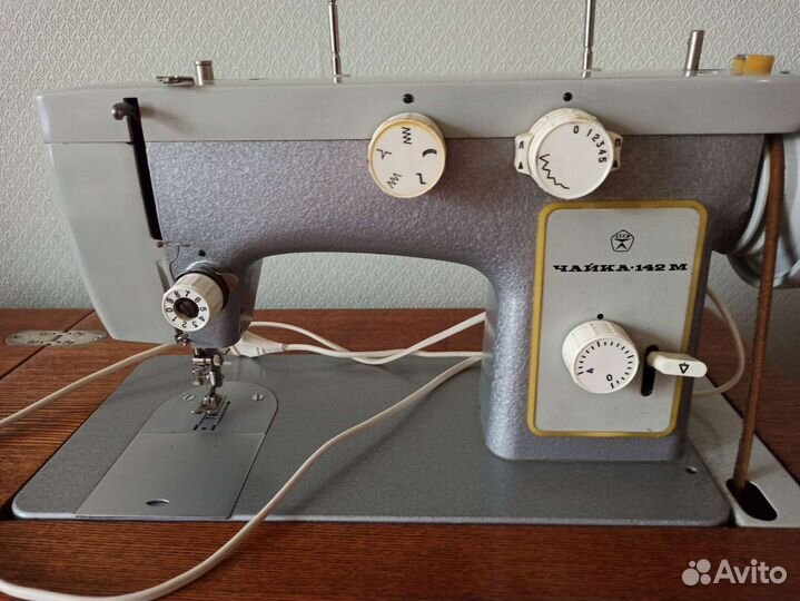 Швейная машинка Чайка 142М
