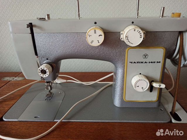 Швейная машинка Чайка 142М