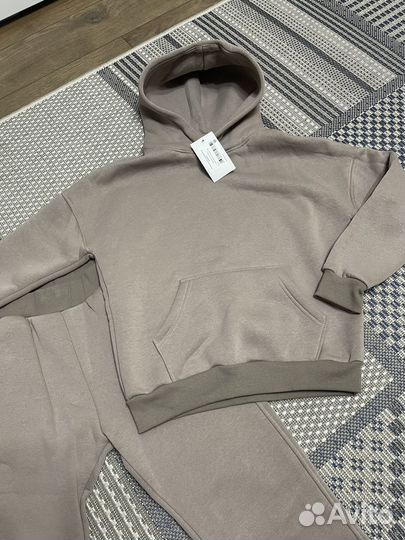 Спортивный костюм на флисе 146