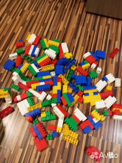 Конструктор крупный, аналог lego дупло