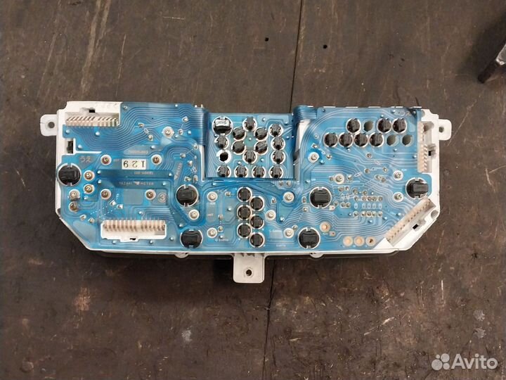 Приборная панель Mitsubishi Pajero II