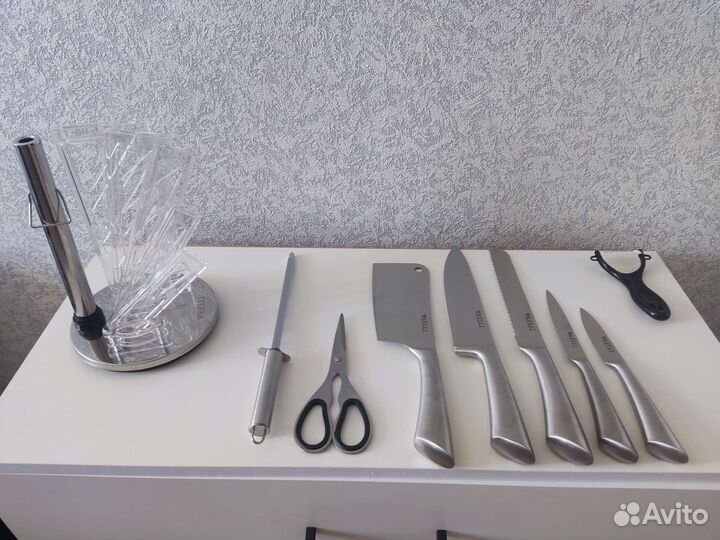 Набор кухонных ножей с подставкой