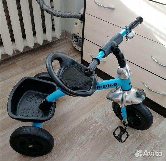 Трехколесный велосипед