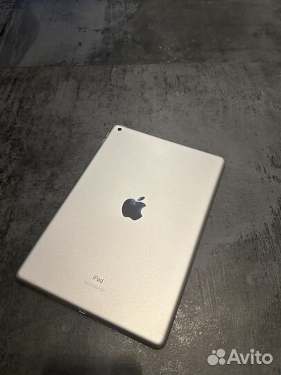 Планшет Apple iPad (2021) 10,2