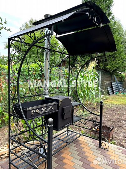 Мангал с крышей
