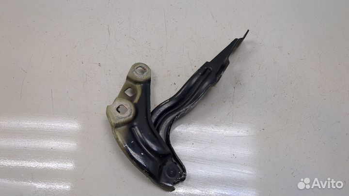 Петля капота Cadillac XT4, 2019