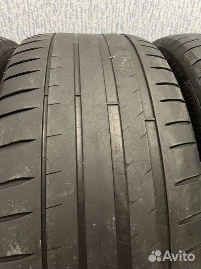 Michelin Pilot Sport 4 245/40 R19