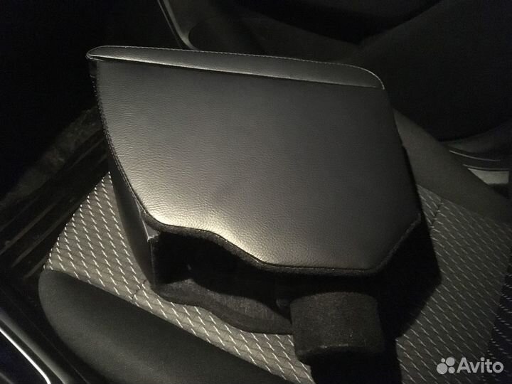 Подлокотник hyundai solaris 2 экокожа ромб