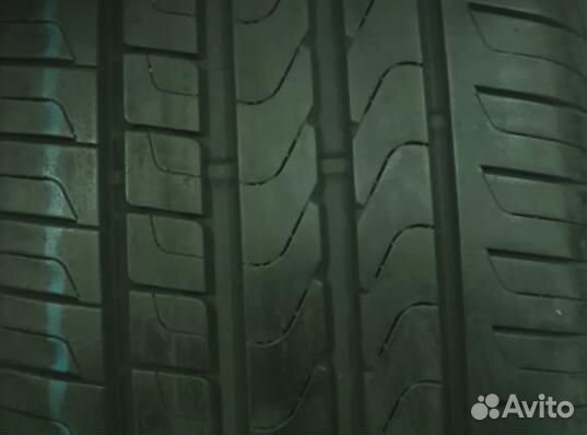 Pirelli Cinturato P7 235/40 R19 94Y
