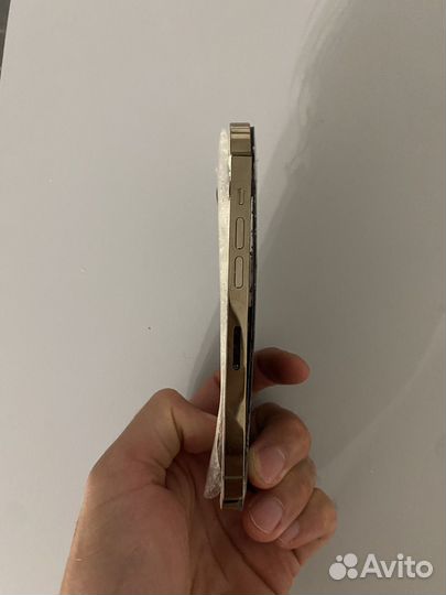 Телефон iPhone 14 pro