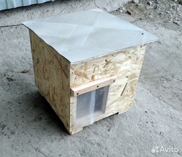 Домик для бездомной кошки утепленный