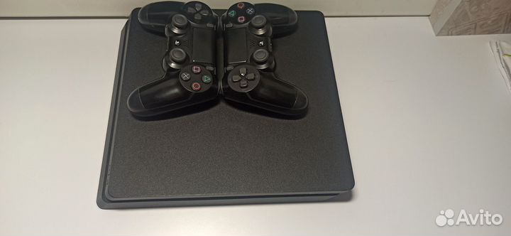 Sony playstation 4 slim