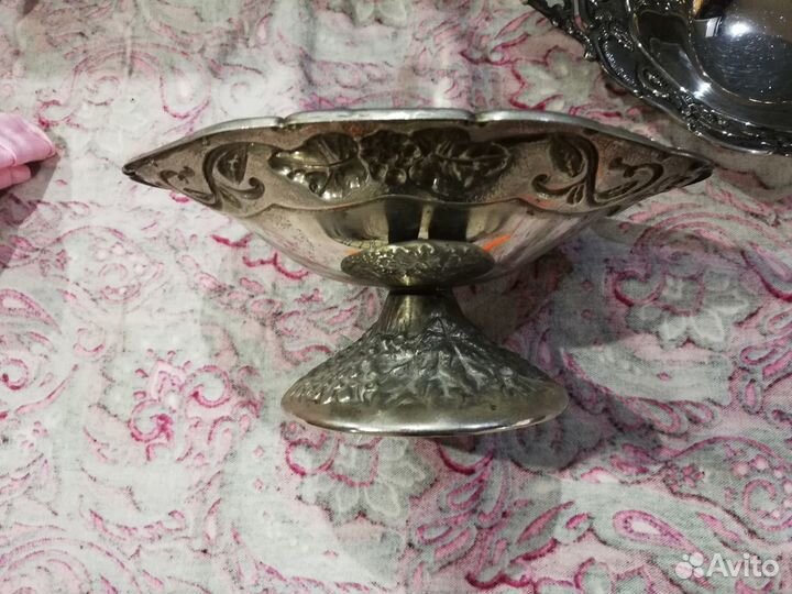 Вазочка-конфетница.Сахарница.Сухарница