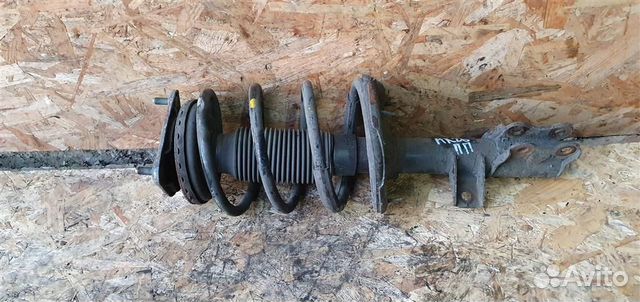 Амортизатор передний правый Hyundai i30 2007-2012