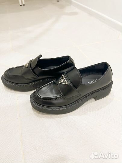 Лоферы женские