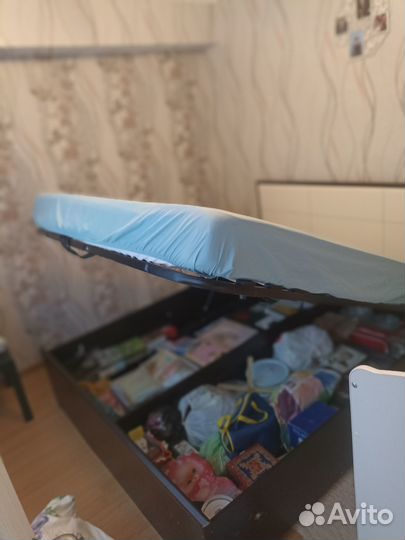 Продам детскую кровать двуспальную