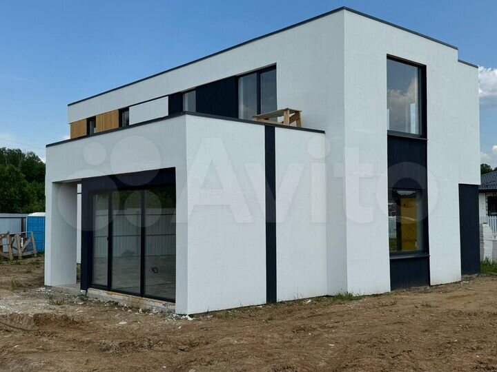 Коттедж 200 м² на участке 14 сот.