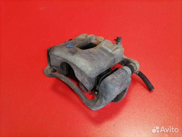 Суппорт передний левый Hyundai Solaris RB G4FA