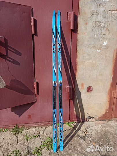 Лыжи беговые 175см