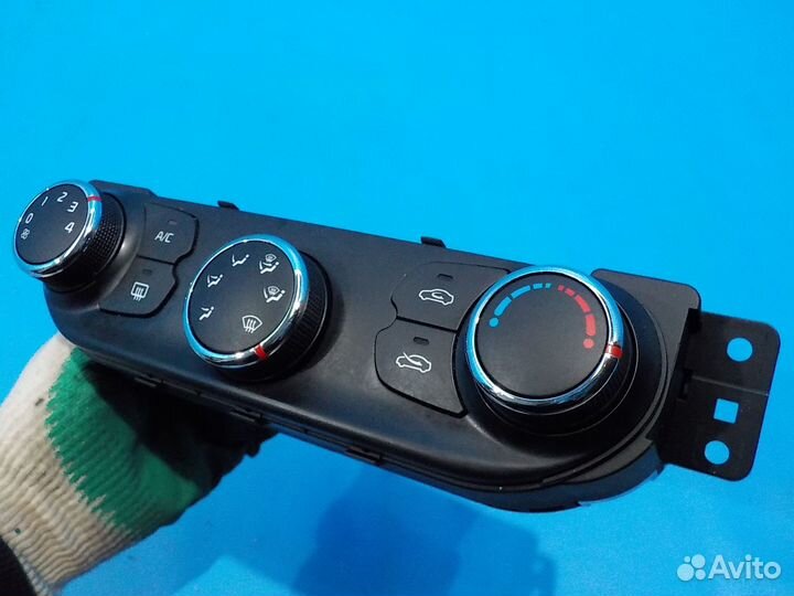 Блок управления отопителем KIA Ceed (JD) 2012-2018