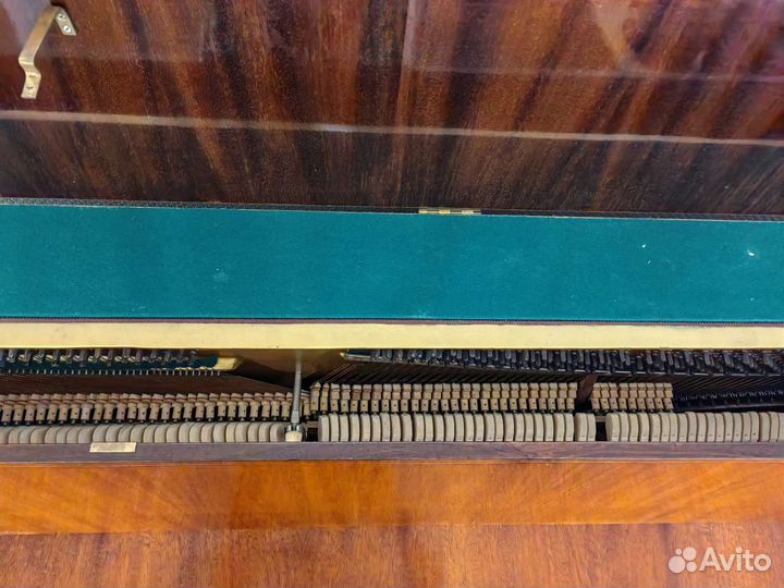 Продам Фортепиано Ласточка