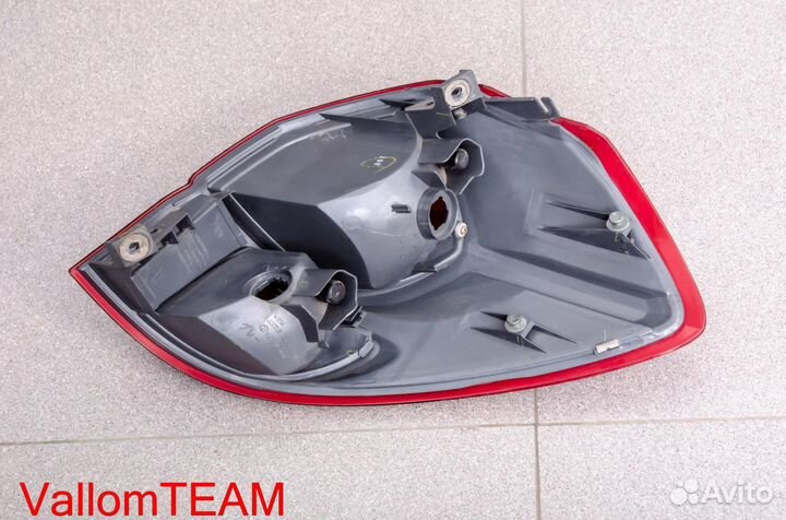 Лот UP613594 Оригинальная оптика Subaru Legacy BP5