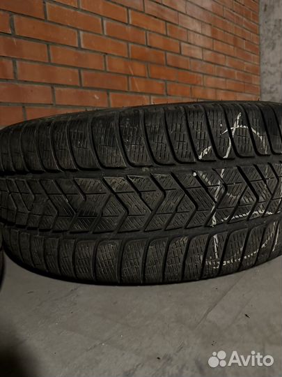 Pirelli Scorpion 255/40 R21 58