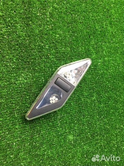 Плафон освещения в потолок задний левый Bmw E46