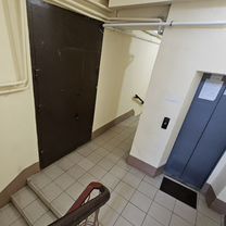 Комната 6 м² в 8-к., 1/7 эт.