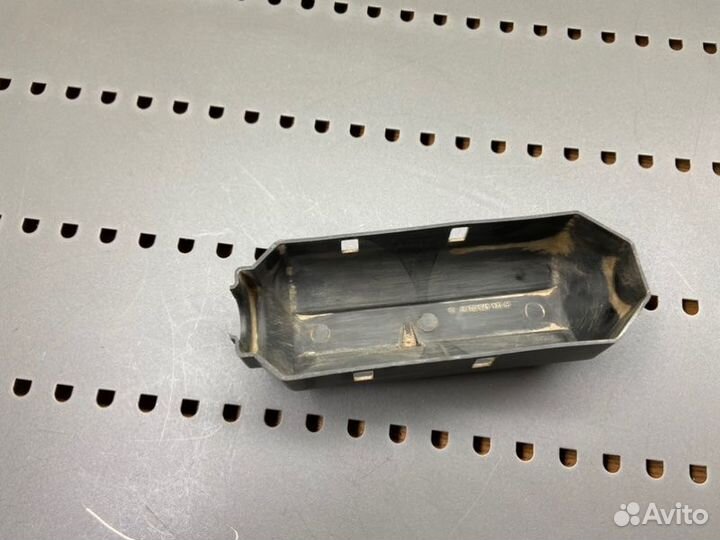 Защита бензонасоса Mercedes-Benz S124 M102.963