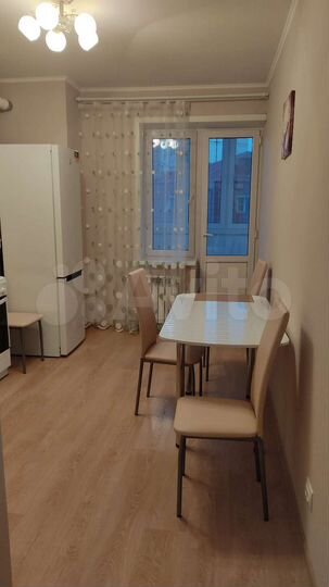 1-к. квартира, 42 м², 3/15 эт.